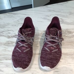 NIKE Air Max Sequent 3  women's Running Shoes